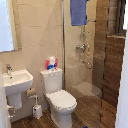 Modern,1 Bedroom Seafront In 3 St. Paul's Bay