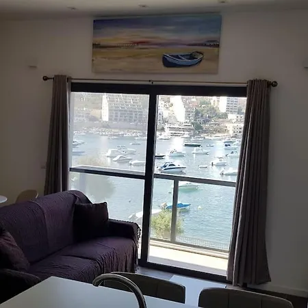 Daire Modern,1 Bedroom Seafront In 3 *